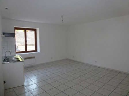 Location appartement type 3 (T3) 65m2 Cremieu-38Z03100PL000123-692-01