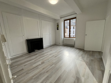 Location appartement type 2 (T2) 71m2 Cremieu-38Z03100PL000368-692-02