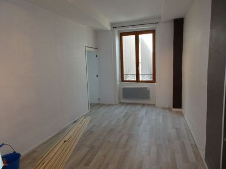 Location appartement type 2 (T2) 71m2 Cremieu-38Z03100PL000368-692-05