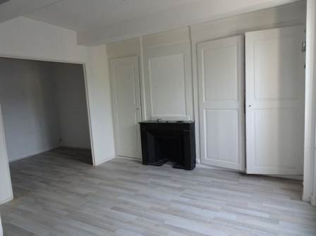 Location appartement type 2 (T2) 71m2 Cremieu-38Z03100PL000368-692-09