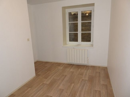 Location appartement type 2 (T2) 39m2 Cremieu-38Z03100PL000753-692-03