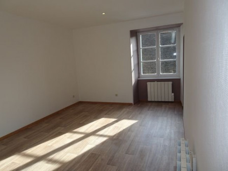 Location appartement type 2 (T2) 39m2 Cremieu-38Z03100PL000753-692-08