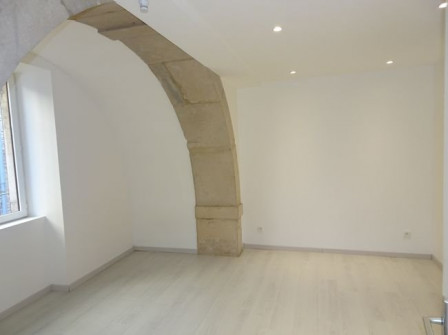 Location appartement type 2 (T2) 50m2 Cremieu-38Z03100PL001122-692-05