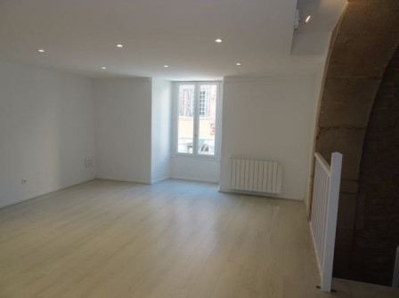 Location appartement type 2 (T2) 50m2 Cremieu-38Z03100PL001122-692-09