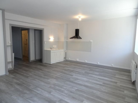 Location appartement type 3 (T3) 67m2 Trept-38Z03100PL001250-692-03