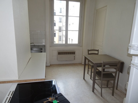 Location appartement type 1 (T1) 33m2 Lyon-38Z03100PL001340-692-05