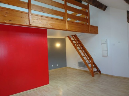Location appartement type 2 (T2) 41m2 Cremieu-38Z03100PL000211-692-02