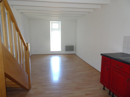 Location appartement type 2 (T2) 37m2 Cremieu-38Z03100PL000291-692-02