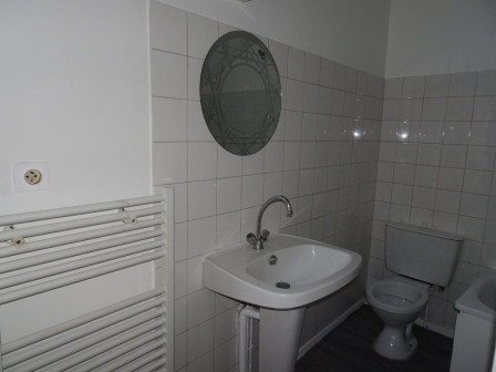 Location appartement type 2 (T2) 37m2 Cremieu-38Z03100PL000291-692-04