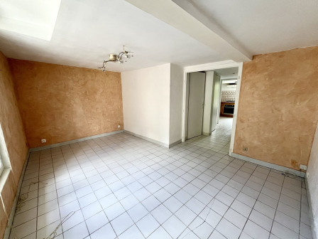Location appartement type 2 (T2) 45m2 Cremieu-38Z03100PL000314-692-02