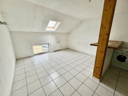 Location appartement type 1 (T1) 40m2 Cremieu-38Z03100PL000471-692-06