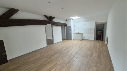 Location appartement type 2 (T2) 52m2 Cremieu-38Z03100PL000639-692-02 Location appartement type 2 (T2) 52m2 Cremieu-38Z03100PL000639-692-02