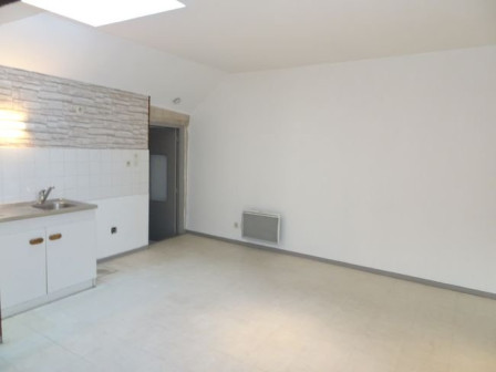 Location appartement type 2 (T2) 52m2 Cremieu-38Z03100PL000639-692-05
