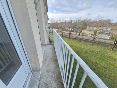 Location appartement type 3 (T3) 61m2 Chavanoz-38Z03100PL000647-692-03