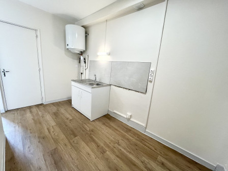 Location appartement type 1 (T1) 26m2 Pont de cheruy-38Z03100PL000880-692-03