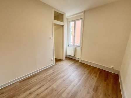 Location appartement type 1 (T1) 26m2 Pont de cheruy-38Z03100PL000880-692-04