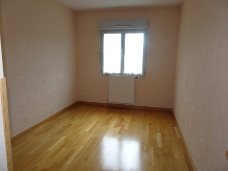 Location appartement type 3 (T3) 78m2 Cremieu-38Z03100PL000960-692-05