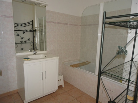Location appartement type 3 (T3) 78m2 Cremieu-38Z03100PL000960-692-06