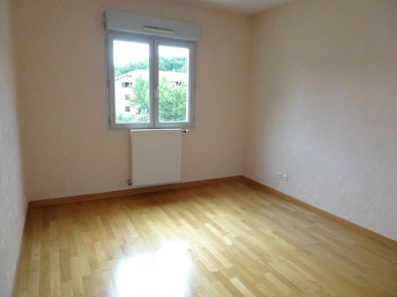 Location appartement type 3 (T3) 78m2 Cremieu-38Z03100PL000960-692-07