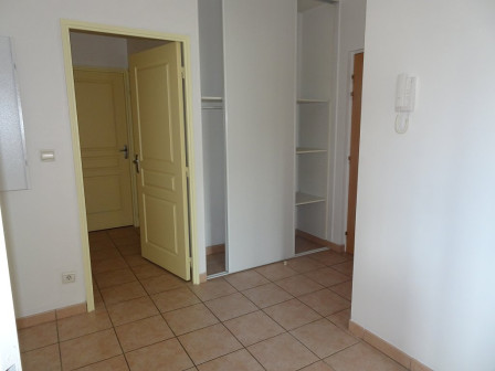 Location appartement type 3 (T3) 78m2 Cremieu-38Z03100PL000960-692-09
