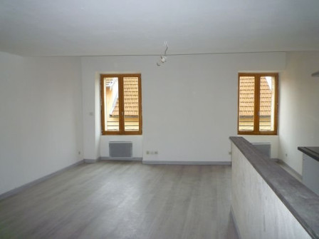 Location appartement type 2 (T2) 45m2 Cremieu-38Z03100PL001097-692-09 Location appartement type 2 (T2) 45m2 Cremieu-38Z03100PL001097-692-09