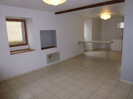 Location appartement type 2 (T2) 43m2 Hieres sur amby-38Z03100PL001262-692-01 Location appartement type 2 (T2) 43m2 Hieres sur amby-38Z03100PL001262-692-01