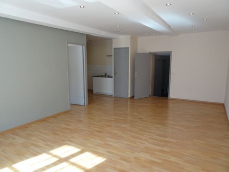 Location appartement type 3 (T3) 76m2 Cremieu-38Z03100PL001276-692-03