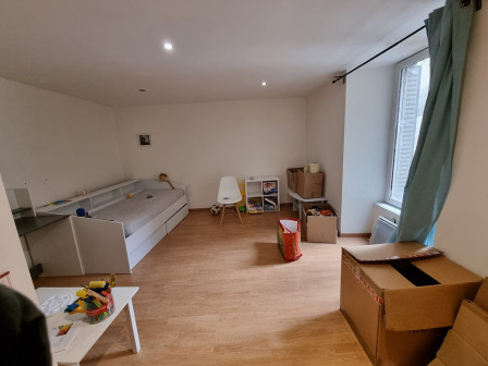 Location appartement type 3 (T3) 76m2 Cremieu-38Z03100PL001276-692-08