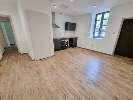 Location appartement type 3 (T3) 85m2 Cremieu-38Z03100PL001465-692-06 Location appartement type 3 (T3) 85m2 Cremieu-38Z03100PL001465-692-06