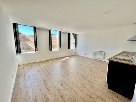 Location appartement type 2 (T2) 38m2 Cremieu-38Z03100PL001495-692-01