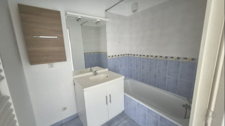 Location appartement type 4 (T4) 85m2 Villeurbanne-38Z03100PL001545-692-08