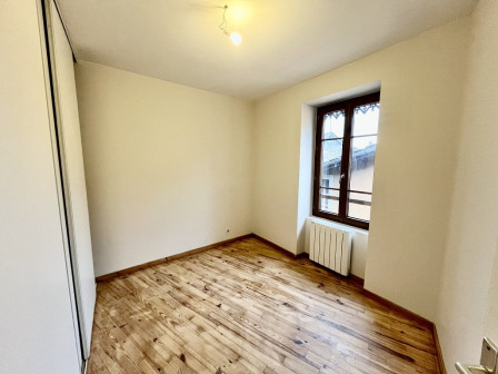 Location appartement type 2 (T2) 45m2 Cremieu-38Z03100PL001555-692-04