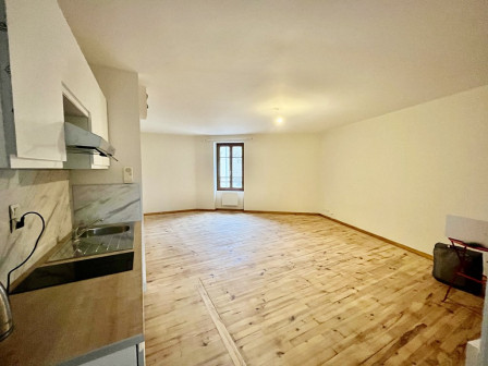 Location appartement type 2 (T2) 45m2 Cremieu-38Z03100PL001555-692-06