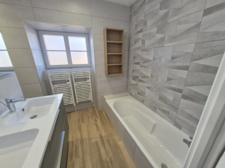 Location appartement type 4 (T4) 73m2 Chozeau-38Z03100PL001557-692-02