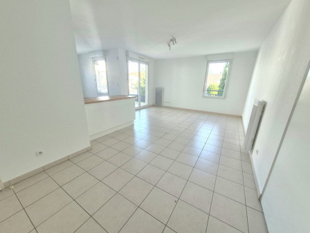 Location appartement type 3 (T3) 67m2 La verpilliere-38Z03100PL001560-692-05