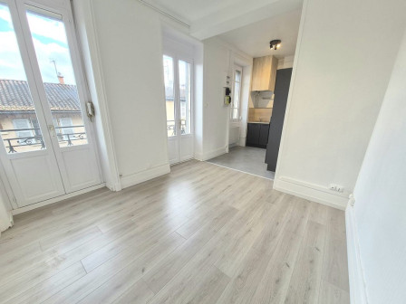 Location appartement type 2 (T2) 39m2 Villefranche sur saone-38Z03100PL001564-692-01 Location appartement type 2 (T2) 39m2 Villefranche sur saone-38Z03100PL001564-692-01