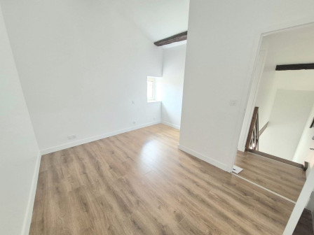 Location appartement type 3 (T3) 43m2 Villefranche sur saone-38Z03100PL001565-692-06