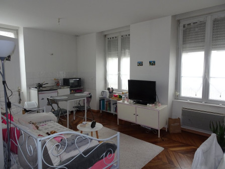 Location appartement type 1 (T1) 24m2 Bourgoin jallieu-38Z03100PL001567-692-02
