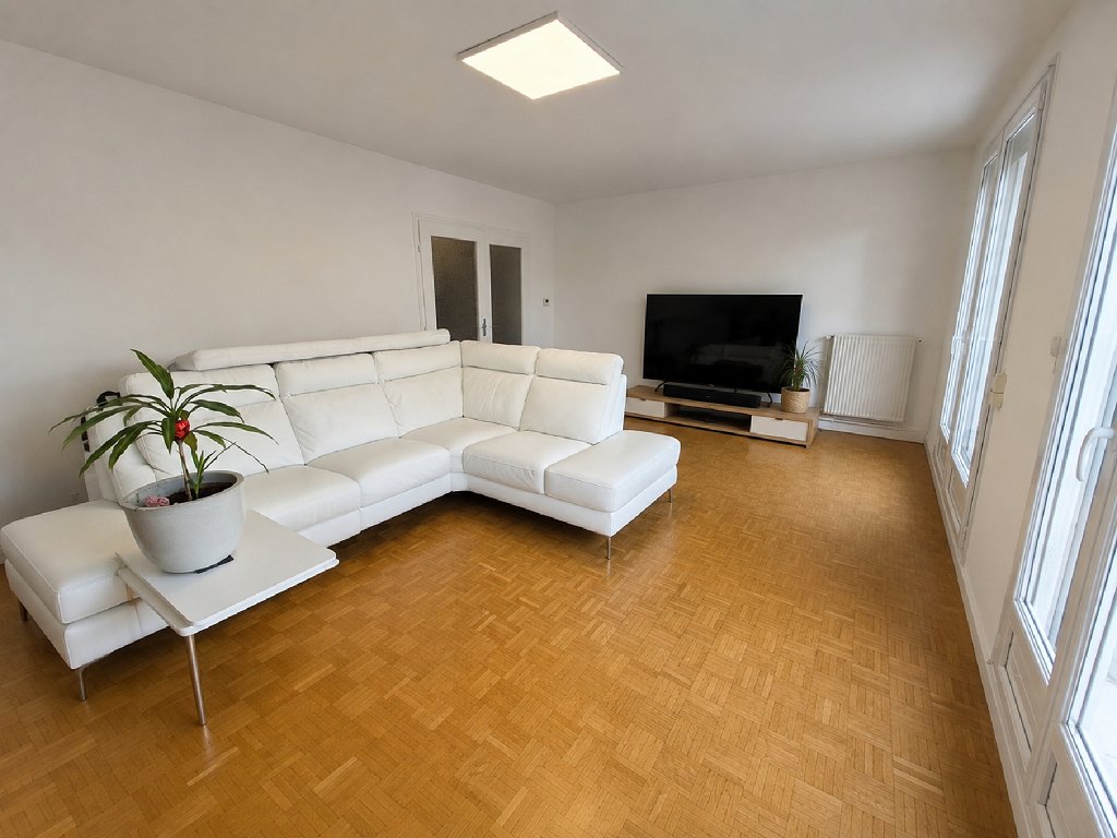 Location appartement type 4 (T4) 95m2 St didier de formans-38Z03100PL001571-692-09 Location appartement type 4 (T4) 95m2 St didier de formans-38Z03100PL001571-692-09