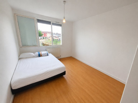 Location appartement type 4 (T4) 95m2 St didier de formans-38Z03100PL001571-692-10