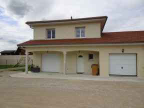 Location maison 4 pièces 118m2 Villemoirieu