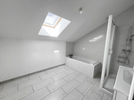 Location maison 4 pièces 95m2 Annoisin chatelans-38Z03100PM001570-692-04