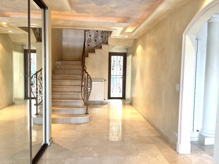 Vente maison 9 pièces 306m2 Villemoirieu-38Z03100VP001888-692-03